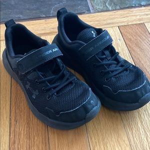 Size 13 youth boys shoes